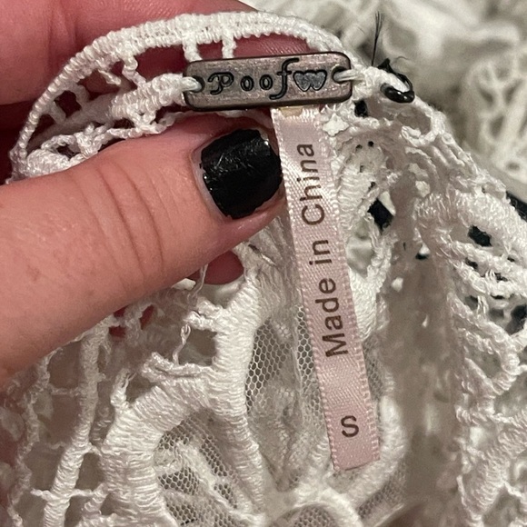 Poof apparel nwt white crocheted long vest cardigan - Picture 3 of 9